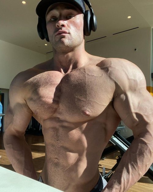 rippedmusclejock:  Pay for touch … and pay a lot