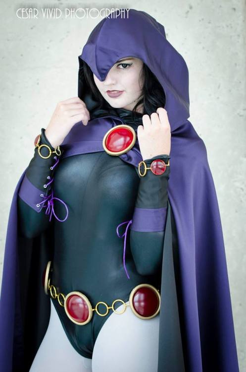 comicbookcosplay: Raven Submitted by bruisedknuckless