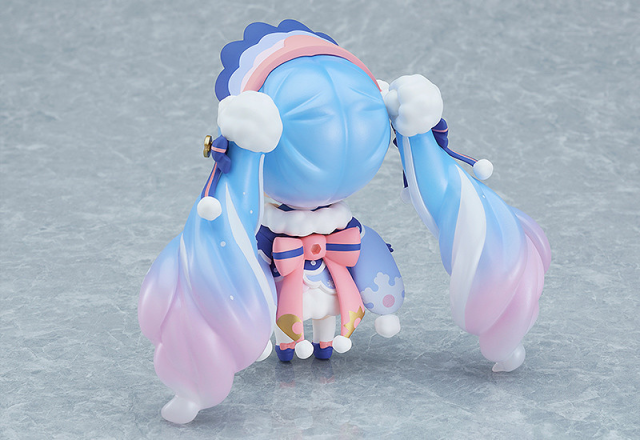 sofubis:Nendoroid Snow Miku: Serene Winter Ver. (Good Smile Company)