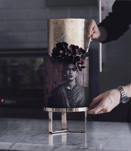 Frida Kahlo cake (by Tortik Annushka)