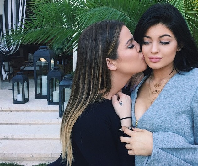 neutralc:  #kyliejenner