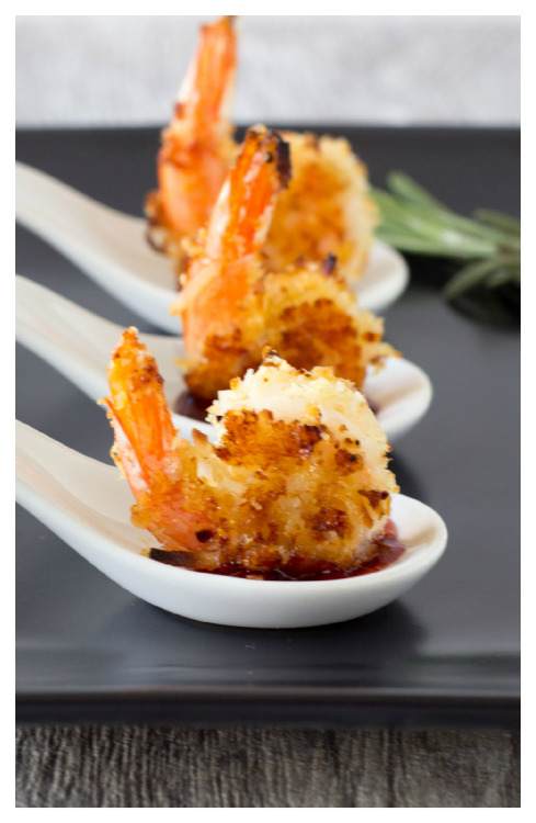 beautifulpicturesofhealthyfood:Baked Coconut Shrimp with Raspberry Chile Sauce…RECIPE