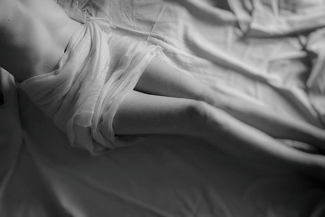chillypepperhothothot:  Sensual drape. by pixelia2 on Flickr.