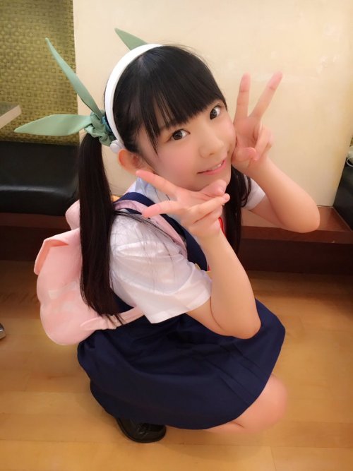 goboiano: 20-year old JPop star, Nagasawa Marina, cadet of the idol group Houkago Princess, cosplays