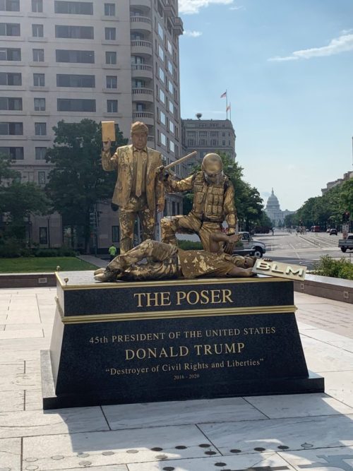 scottandhiskind:  blue–folder: ‘The Poser’ at Freedom Plaza, Washington DC by Bryan Buckley Now see this is the kind of statue that should be put up if you want to commemorate the dark parts of history 