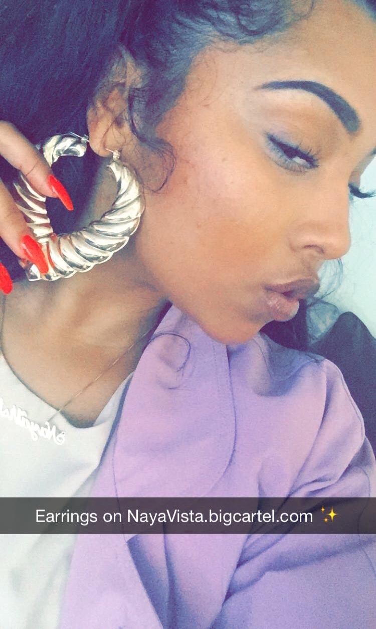 bombshellssonly:  @theanayal8ter 