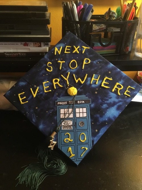 thespacehairandthespaceidiot:Graduation cap COMPLETE. 