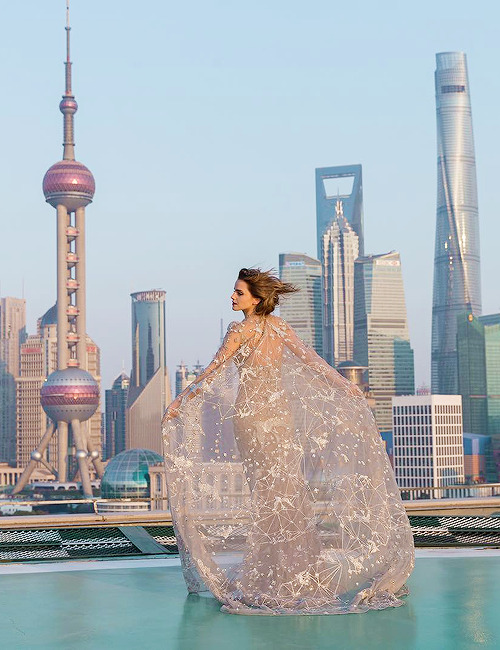 ohyeahemmawatson:Emma Watson at the “Beauty and the Beast” Premiere in Shanghai, China (