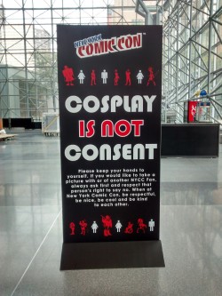 christopherjonesart:  pastel-gizibe:  Setting up my booth for Comic Con and this is the first thing I see. Comic Con 2014 starting off strong! This makes me happy :)  New York Comic Con doing it right.