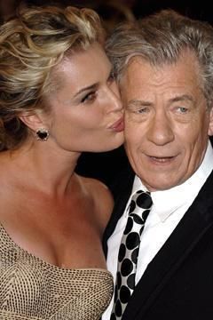 a-fire-burns:Sir Ian McKellen and Rebecca Romijn = aesthetic goals 