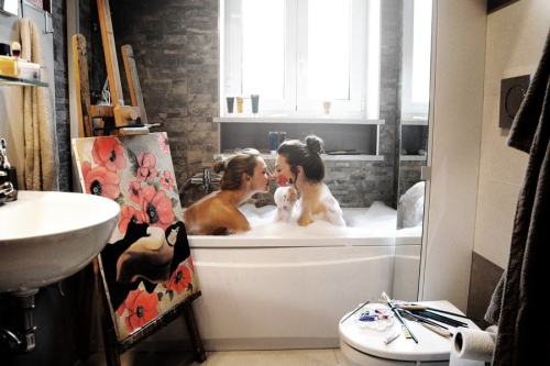 7sec0nds:In the bath - photo Miriana Pinna