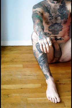 barebearx:  dare-2b-bear:  Inked  Beauty …  ~~~~PLEASE FOLLOW ME ** ~ ♂♂ OVER 21,500 FOLLOWERS~~~~~~ http://barebearx.tumblr.com/ **for HAIRY men &amp; SEXY men** http://manpiss.tumblr.com/ **for MANPISS FUN **                   ~~~~~~~~~~~~~~~~~~~~~~~~~~