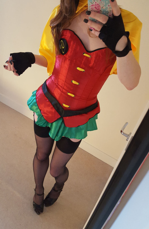 mainlyusedforwalking:Halloween Part 2: This genuinely might be the cutest thing I’ve ever worn =3Tho