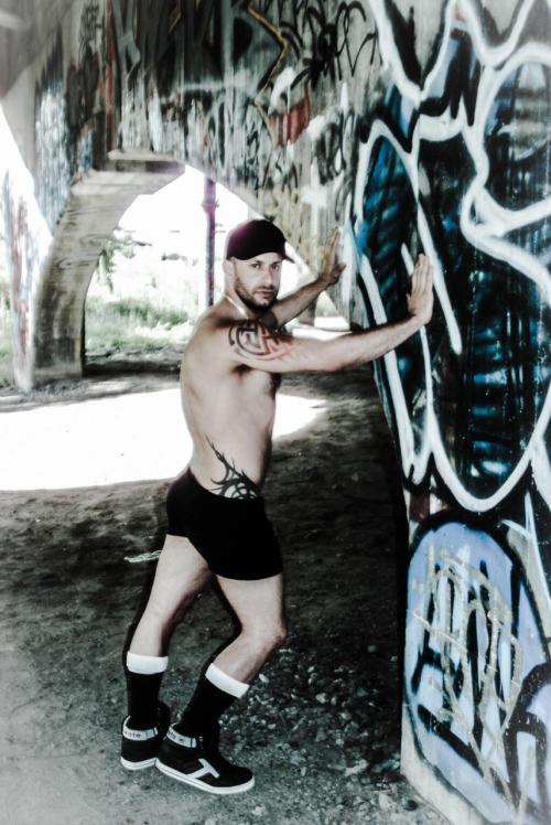 bradrioux:  New shooting photo :) by Arnaud Follow me Www.twitter.com/BradRiouxXXX My web site Www.bradrioux.wix.com/home Thank you Brad Rioux 