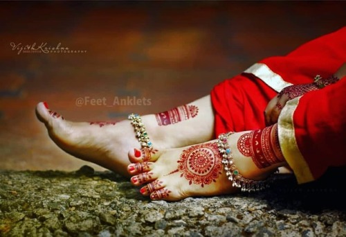 Red Combination ❤♥️ Click by @vijith_krishna_photography #mehndi #mehndidesign #wedding #red #ankle