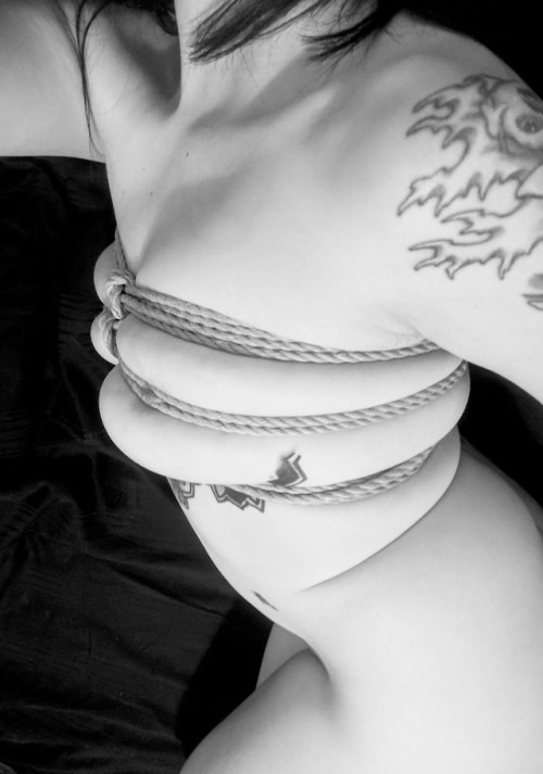 tieduptee:  🖤 TIGHT 🖤