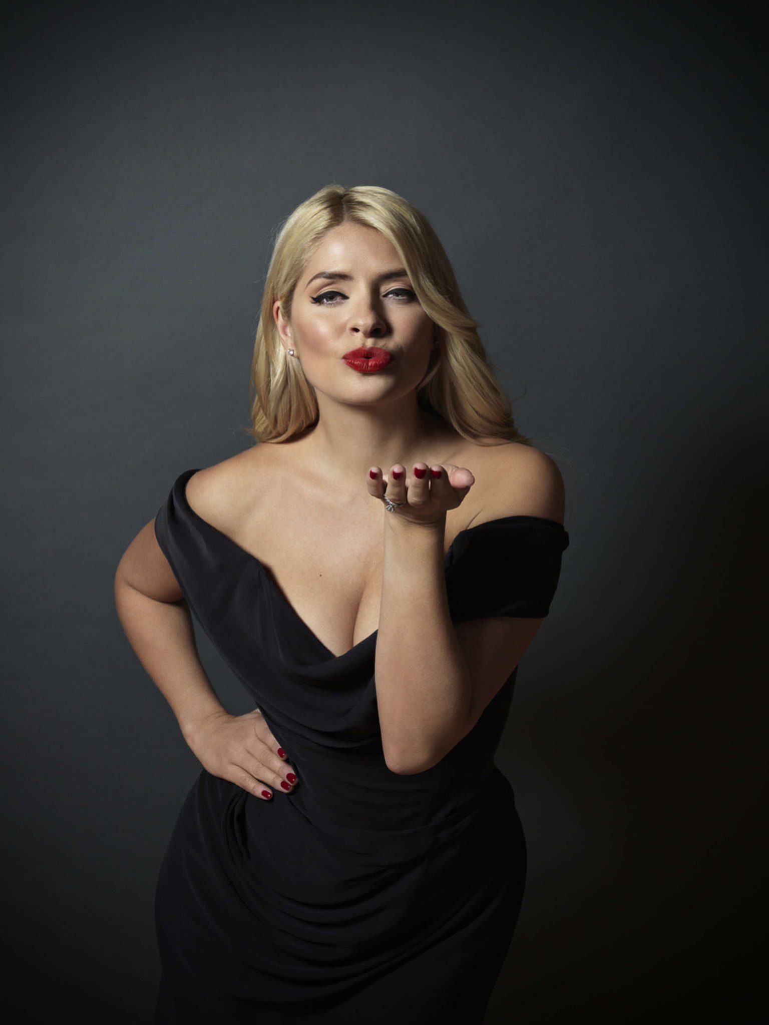 Porn photo hollywforever:Holly Willoughby 