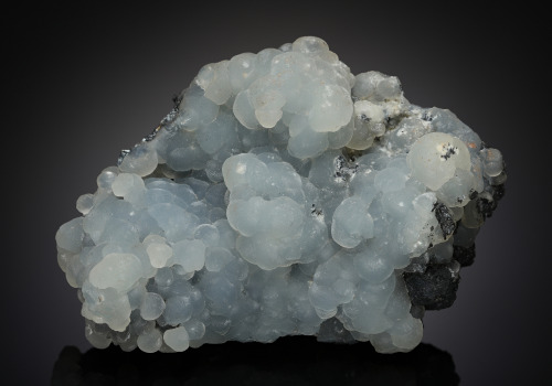 vugnasmineralblog: Smithsonite Broken Hill Mine, Broken Hill, New South Wales, Australia, Oceania