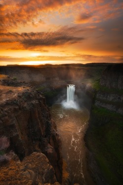 unwrittennature:   Palouse Falls  by Paul