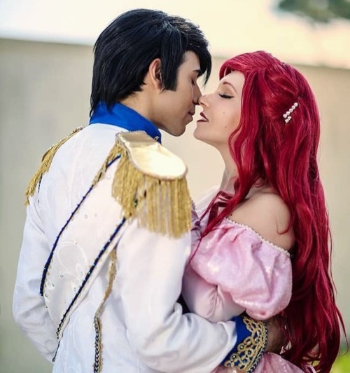 And they lived happyly ever after ~ #ariel #eric #costume #cosplay #disney #disneyworld #disneycospl