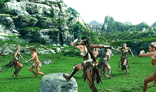 waidewilson:The Amazons are an elite female race of warriors that occupy the island of Themyscira. C