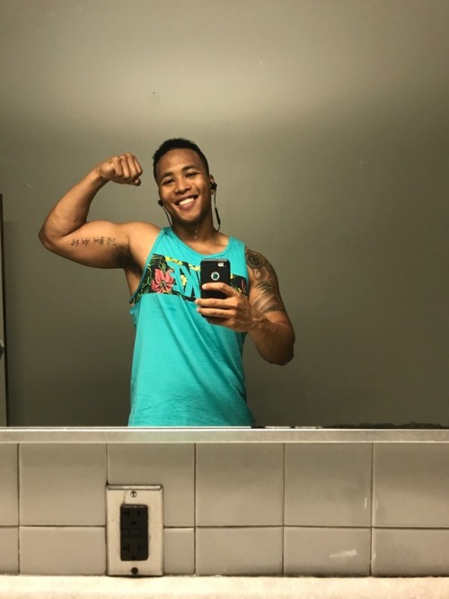 filipinofitnessfreak: enlistedfitness: Had a crazy pump today so obviously I had to take more gym se