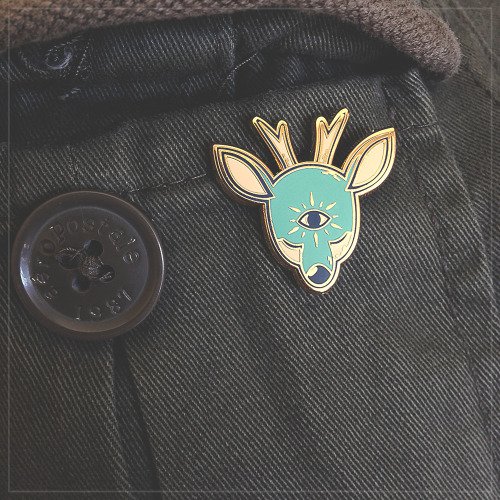 HEY tumblr friends (old and new-hello!)I have a new pin that is out on my etsy!  I’ve also finally u