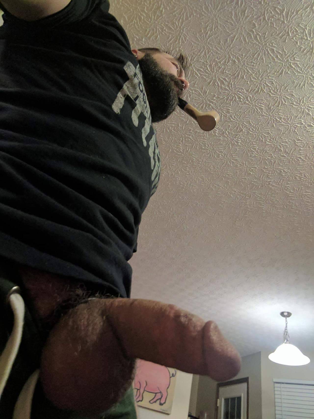 me4u77:  ars-hermetica:  Haulin my pipe makes me horny as fuck. Half mast n ready