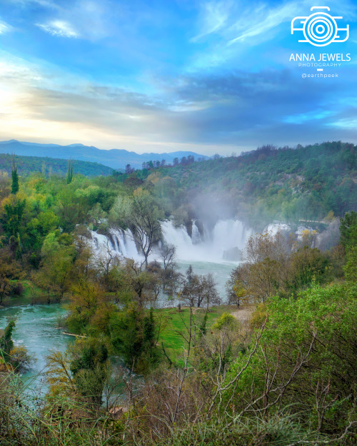 Kravica Waterfall - Bosnia and Herzegovina (by Anna Jewels (@earthpeek)) https://www.instagram.com/e