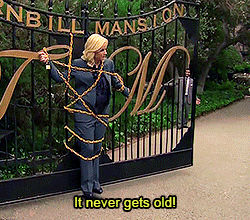 dwyer-and-recreation:  I really thought that gate would open in the middle