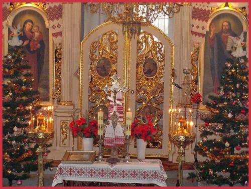  Christmastime is simply magical in the Holy Trinity Cathedral (Sanok, Poland).(Photo by Silar, vi