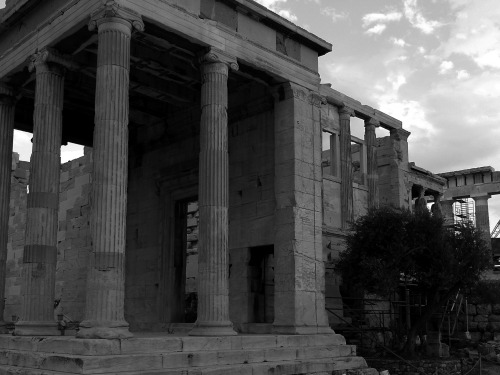 greek-museums:Archaeological site of Acropolis, Athens/ Erechtheion:The area around the Erechtheion was considered the m