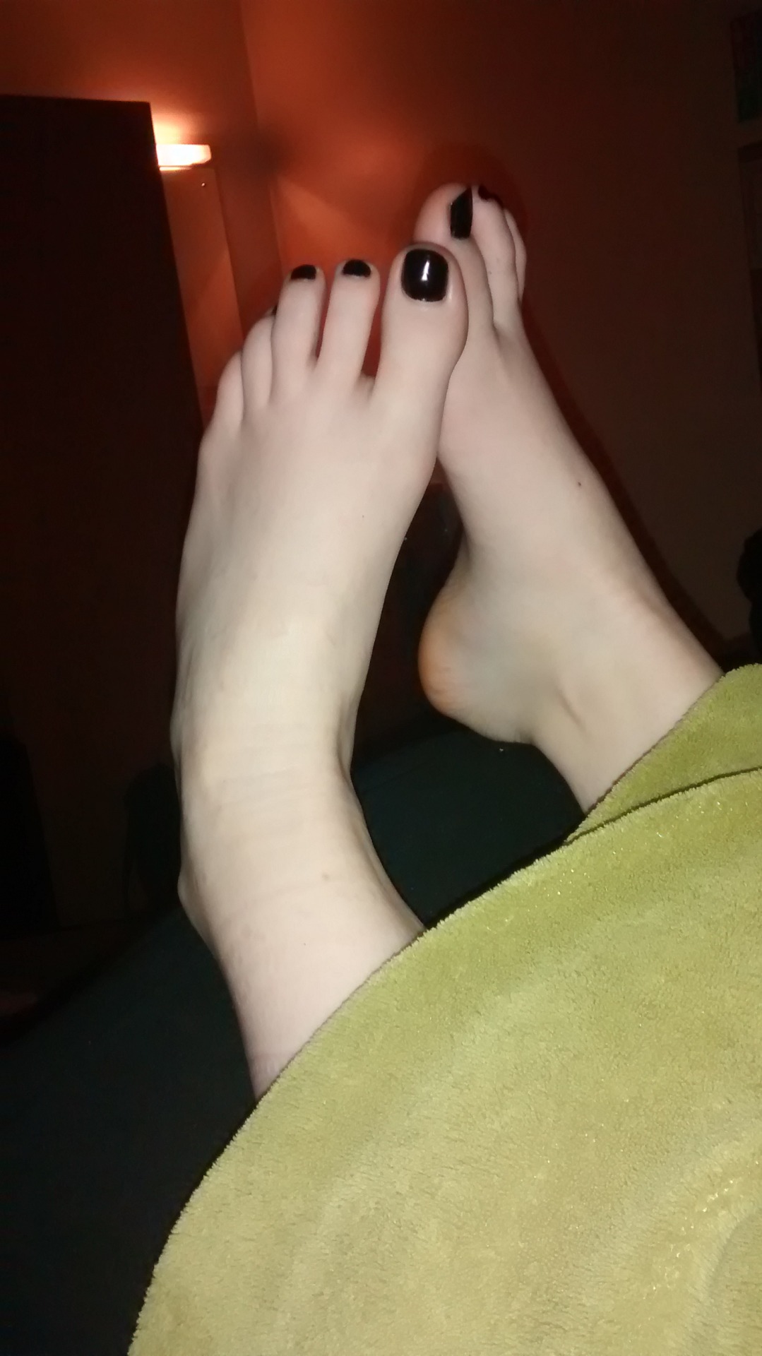Ash's Feet