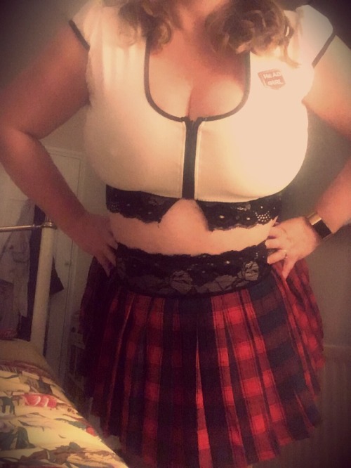 sarah-1971:Hard nipples .. mmmmm I like your hard nipples