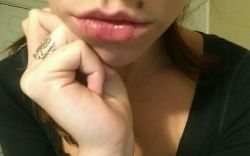 laceprincessa:Doing homework…  Damn those lips 