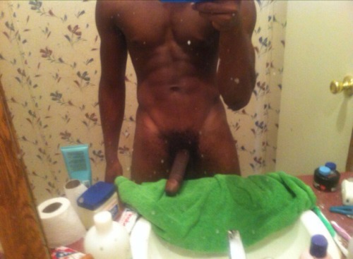 expossingpapis69:  www.expossingpapis69.tumblr.com  #teamdarkskin