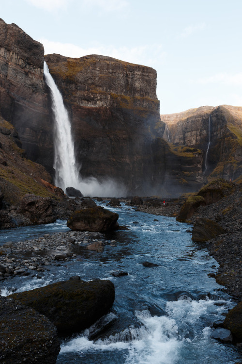 popszi:Háifoss, Iceland, 2017.more here:www.instagram.com/popszi/