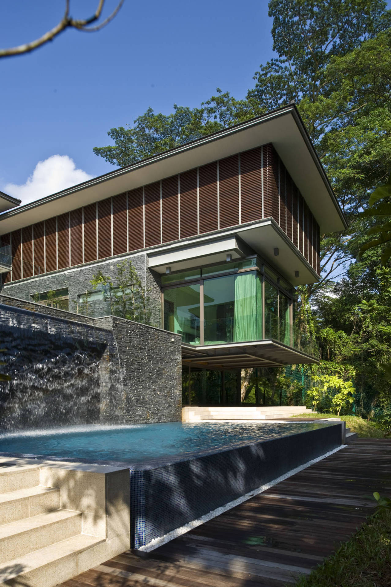 freshome:  Zen-Inspired Residence in Singapore Encompassed by Luxuriant VegetationLocated