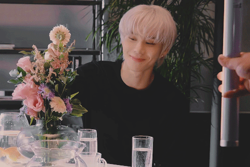 Jungwoo // Track Video Behind