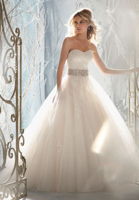 Chiffon Long Ball Gown Natural Waist Button Wedding Dress
