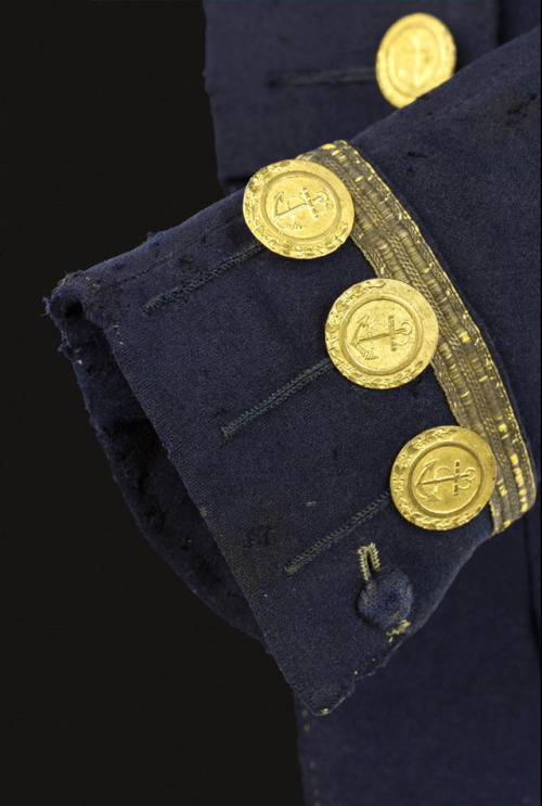 respectablespy: Rear Admiral’s undress coat worn by Nelson at the Battle of the Nile in 1798. 