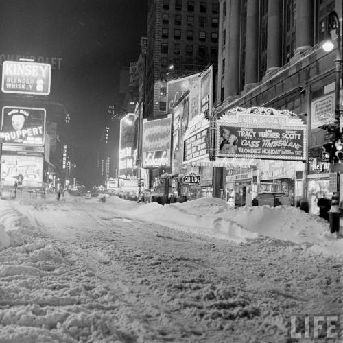 New York under snow(Mark Kauffman. 1947)