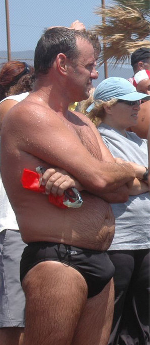 1952oldman:  brodie404:  Like to get to know this guy!! Such a sexy man    Great dad body woof Woof yummy 