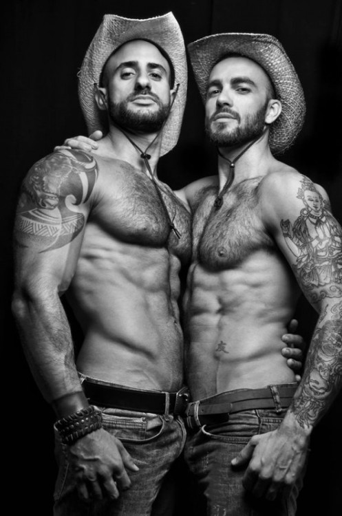 meninblackandwhiteofdune: Eliad Cohen &amp; Edgar Moreno by Carmelo Blázquez Jimén