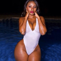 allthickwomen:  Briana Bette 