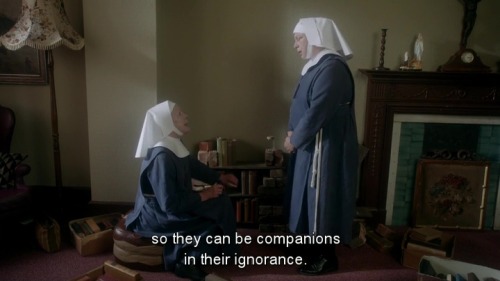 imakegoodlifechoices: How to organize your bookshelf according to “Call the Midwife”