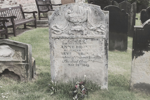 theleafygirl-photography:The grave of Anne Bronte the youngest Bronte sister in a graveyard in Scarb