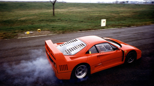vintageclassiccars:  F40 - Bad Ass.