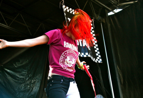 yeahbarakat:  2011 Vans Warped Tour by Vans 66 on Flickr. 