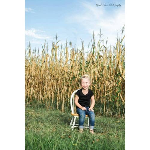 Child (ren) of the corn ❤ #aprileileenphotography #vaphotographer #virginiaphotographer #virginiawed